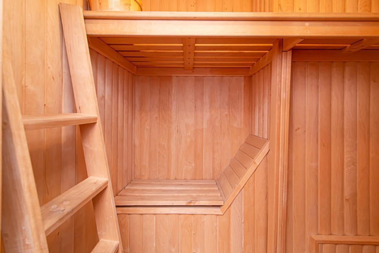 Spacious 2-Bedroom Apartment With Sauna In Vilnius Old Town By Urban Rent Exterior photo