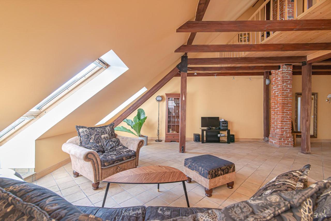 Spacious 2-Bedroom Apartment With Sauna In Vilnius Old Town By Urban Rent Exterior photo
